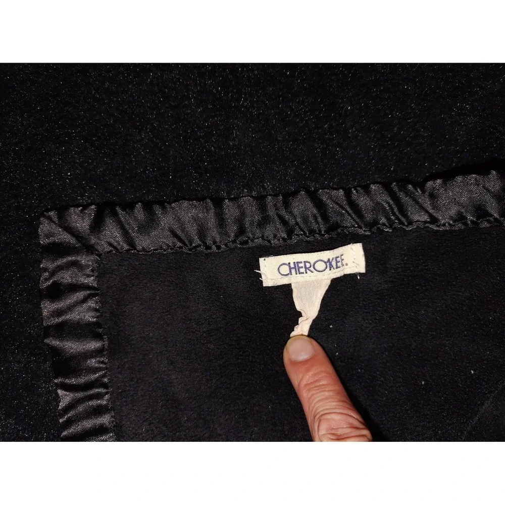 Cherokee solid black